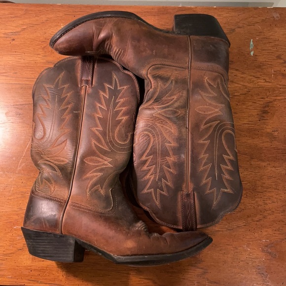 Ariat boots size 9 - Picture 2 of 4